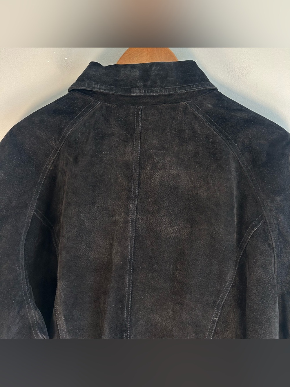 Danier Leather Men’s Suede Jacket Size M Zip Up Genuine Canada Black Bomber EUC - Picture 10 of 16